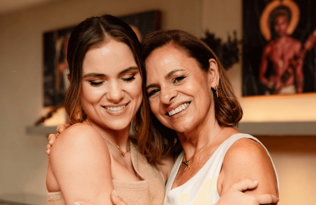 DIA DAS MÃES AMARJON - O FEMININO COMO FONTE DE VIDA 